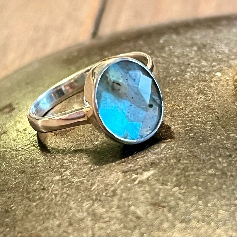 Sterling Silver 925 Oval Labradorite Ring - Size 6​​​​